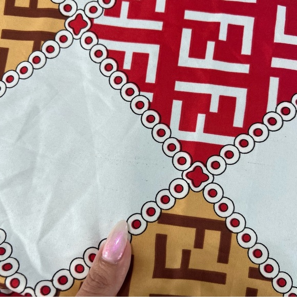 Fendi scarf Silk large square wrap B19 - Picture 6 of 9